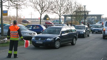 Massenansturm bei Auto Sessner