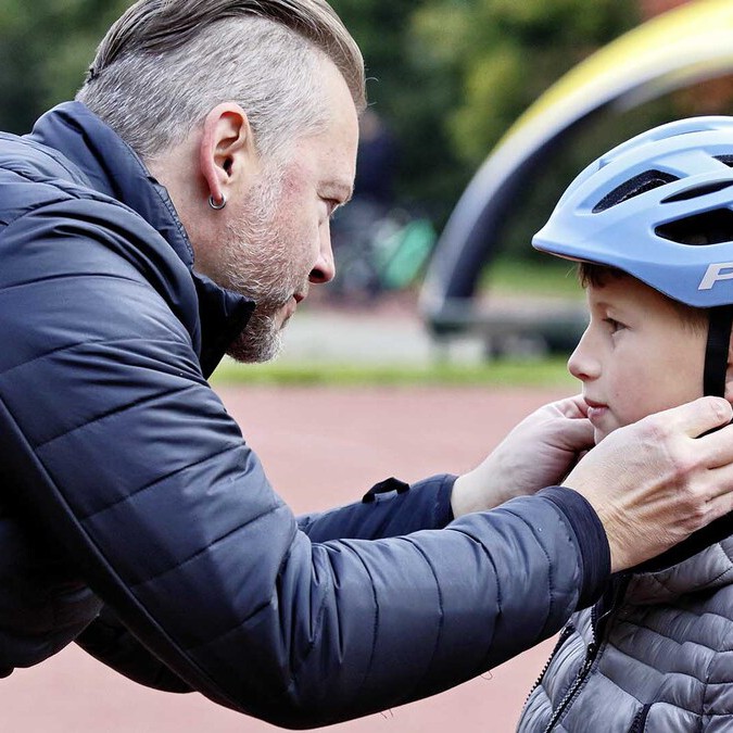 Kinderfahrradhelm-Test: Nicht ein Hersteller mit Note gut