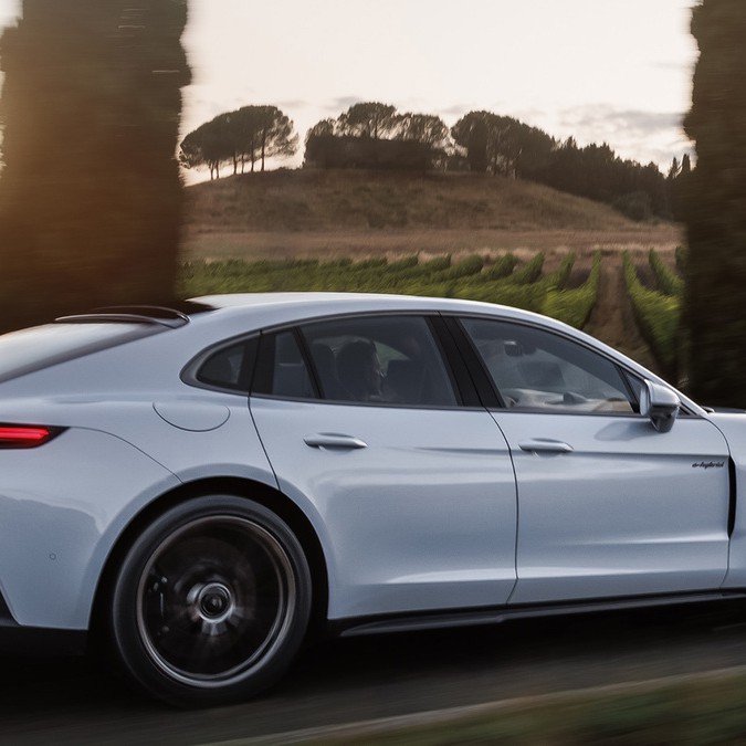 Porsche panamera turbo s hybrid discount