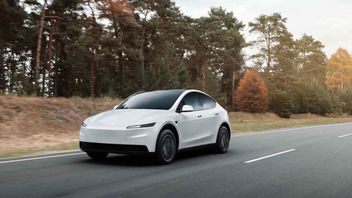 Tesla Model Y Standard 01_Model_Y_Standard_HD