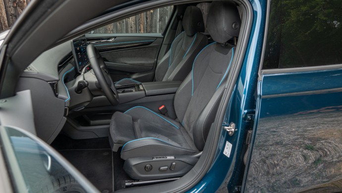 VW ID.7 Pro Sitze vorn mit AGR-Zertifikat