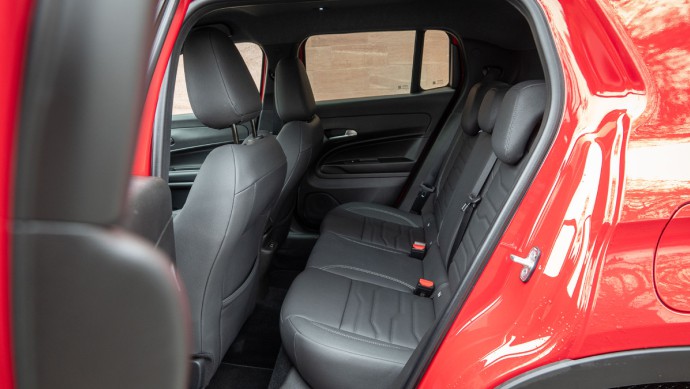 Foto der Rückbank des Jepp Avenger mit Leder