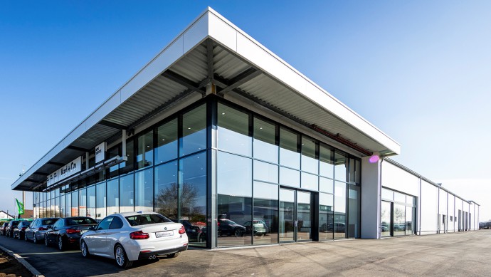 BMW-Autohaus Karl + Co in Rüsselsheim