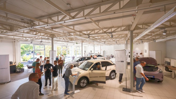 Hahn Gruppe: Neuer Geely-Showroom in Pforzheim