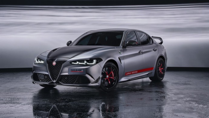 Alfa Romeo Giulia Quadrifoglio Luna Rossa