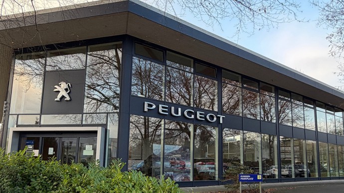 Dello übernimmt Peugeot-Autohaus Duitsmann