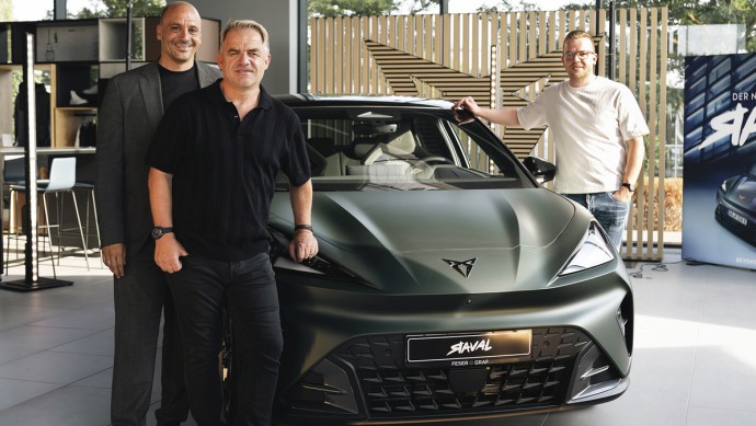 Feser-Graf Cupra-Seat in Roth