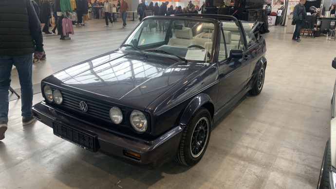Golf 1 Cabriolet in blau