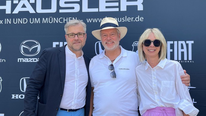 Häusler Automobile als Hauptsponsor der Galopprennbahn München Riem