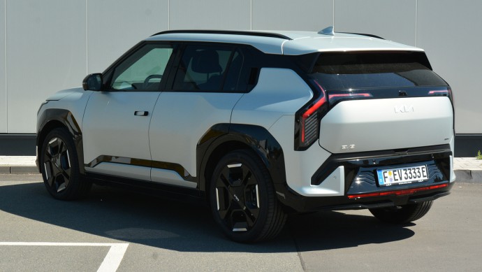 Kia EV3 Test (2025) Kia EV3 Test (2025)