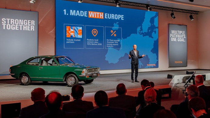 Toyotas CCO für Europa, Matt Harrison, wirbt für den Slogan „Made with Europe“ und erweiterte multilaterale Kooperationen