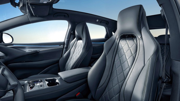 BYD Sealion Innenraum