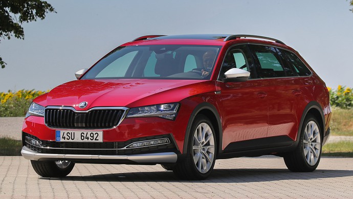 Skoda Superb Scout (2020)