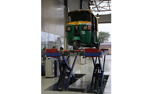 Globalisierung: TÜV SÜD eröffnet Prüfstation in Indien Indien