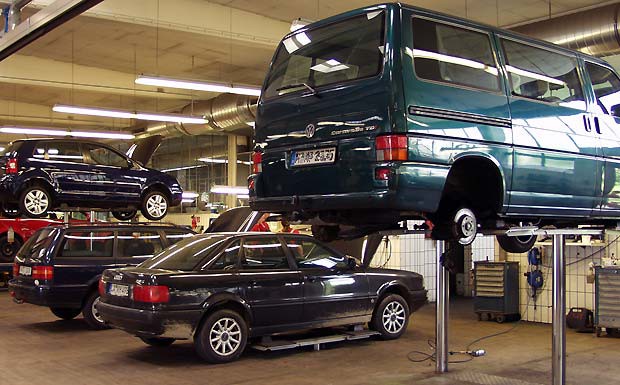 Kraftfahrt-Versicherungen: Wer vergleicht, kann bis 30. November viel Geld sparen Kraft