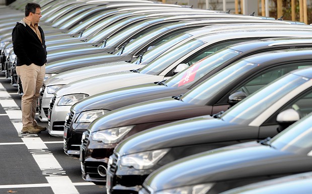 KBA: Weniger Besitzumschreibungen im Februar