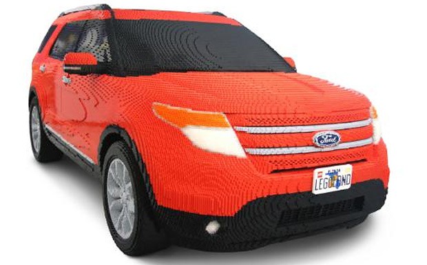 Nachbau: Ford Explorer aus Legosteinen