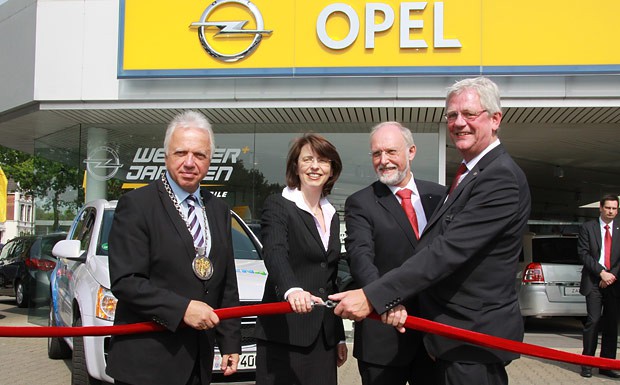 Autowelt Wemmer & Janssen: Neues Opel-Autohaus in Kleve