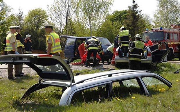 Bilanz 2011: Zweitbestes Unfallergebnis seit 60 Jahren unfall_feuerwehr