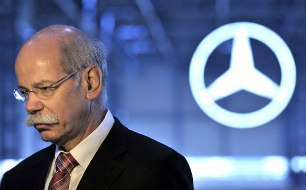 Gewinneinbruch: Daimler kappt Prognose für 2013