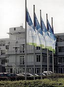 Versicherungswirtschaft: R+V: Im Service spitze SM R+V Fahnen