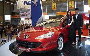 Lack: Peugeot und Citroën setzen auf Glasurit 582_PSAGlasurit