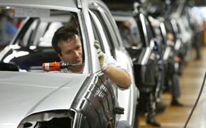 Opel: Überstunden-Streit beigelegt Opel Arbeiter Rüsselsheim
