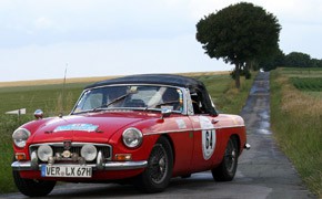 FIVA Historic Cup und Trophy 2009: Erste Titel durch den ADAC vergeben MGB aus dem Jahr 1967
