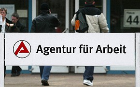 Urteil: Abwrackprämie auch für Hartz-IV-Empfänger Urteil: Abwrackprämie auch für Hartz-IV-Empfänger