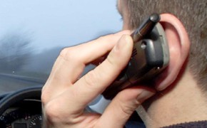Handy-Strafen: Europaweit besser nicht am Steuer telefonieren Handy am Steuer