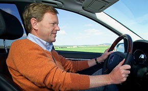 Trotz Gegenwind: Mercedes hält an Absatzzielen für 2008 fest Trotz Gegenwind: Mercedes hält an Absatzzielen für 2008 fest
