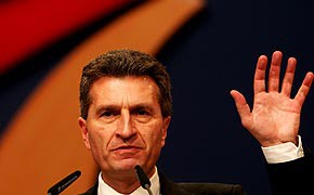 VW-Gesetz: Oettinger fürchtet Strafen in Millionenhöhe VW-Gesetz: Oettinger fürchtet Strafen in Millionenhöhe