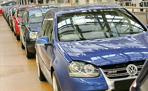 Sonderschichten bei VW: Golf V legt guten Endspurt hin vw_golf_produktion