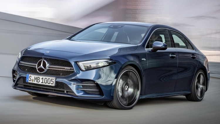 Mercedes-AMG A 35 4Matic Limousine: Die Kraft der Stufe