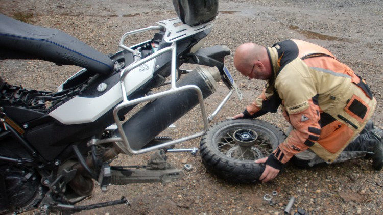 Panamericana-Motorradtour, Teil 5: Drei Enduros, eine Panne, viele Helfer