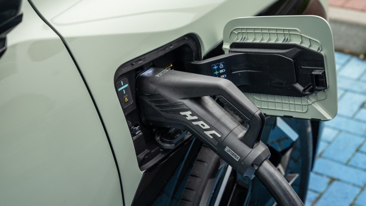 Mittlerweile ist weltweit jeder vierte Neuwagen elektrisch angetrieben.