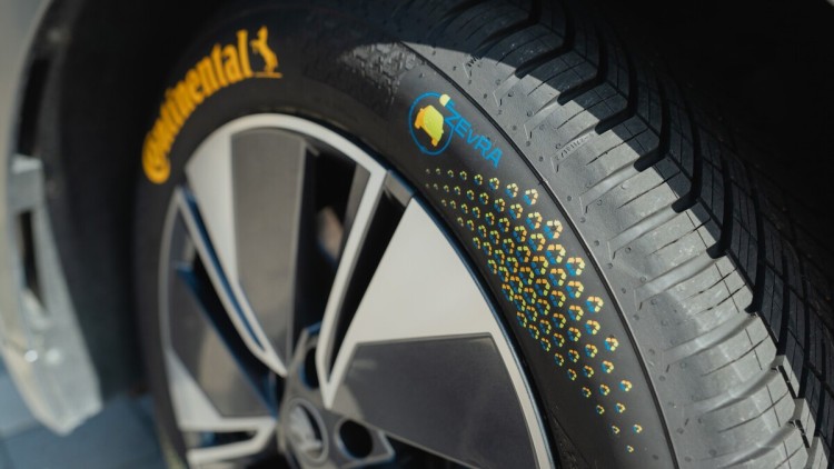 Im Rahmen des EU-Projekts ZEvRA hat Continental einen Reifen mit vergleichsweise hohem Anteil an Recyclingmaterialien vorgestellt.