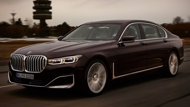 BMW 745e iPerformance: Up- statt Downsizing