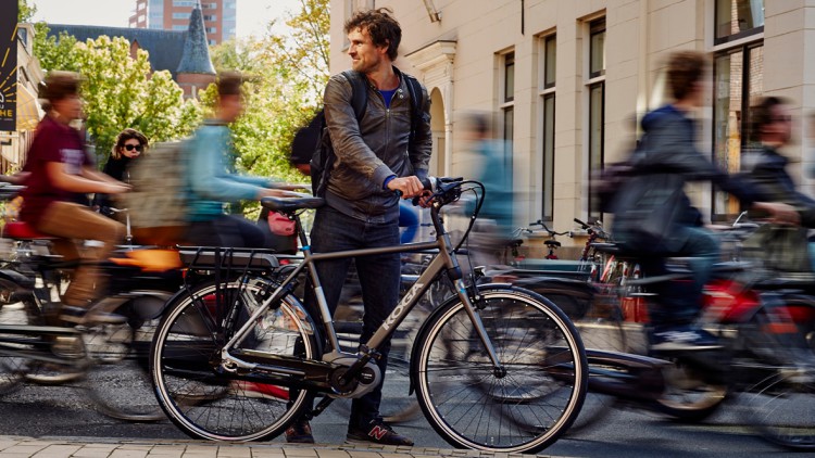 Verkehrssicherheit: Scheuer will mehr Schutz für Radfahrer und Fußgänger