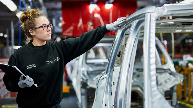 England: JLR streicht 1.000 Stellen