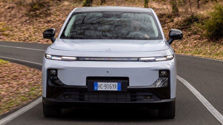 Leapmotor B10 Hybrid EV