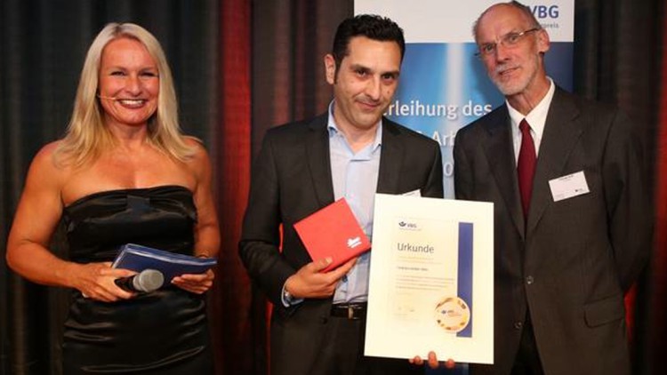 Auszeichnung: Carglass erhält VBG-Arbeitsschutzpreis 2016 in Gold