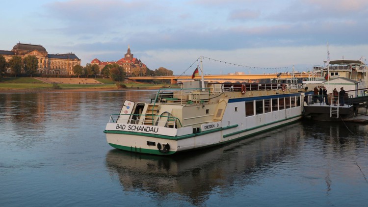 Zu Gast bei Dent Wizard und WOM: Schiff Ahoi in Elbflorenz Zu Gast bei Dent Wizard und WOM: Schiff Ahoi in Elbflorenz