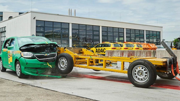 ADAC-Unfallforscher: Autos könnten beim Frontcrash noch sicherer sein