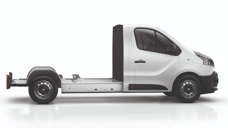 Nissan NV300 Fahrgestell: Vielseitiger Transporteur