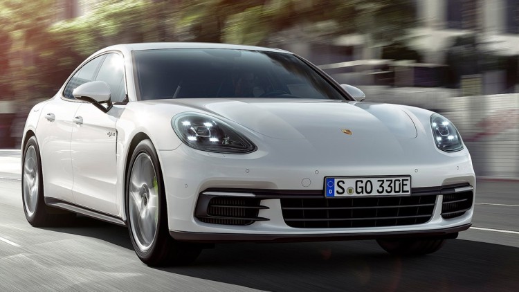 Porsche Panamera 4 E-Hybrid