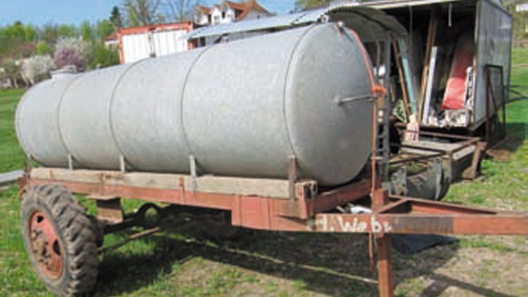 Bilanz 2014: 7 Millionen Liter Jauche und Gülle bei Unfällen freigesetzt Bilanz 2014: 7 Millionen Liter Jauche und Gülle bei Unfällen freigesetzt