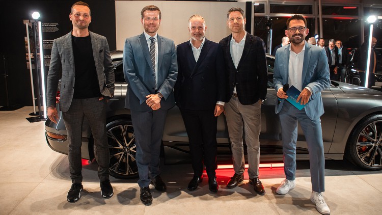 V.l.n.r Gerd Hartmann (Geschäftsführer, Gerhard Hartmann GmbH), Marcus König (Oberbürgermeister Nürnberg), Markus Kugler ( Geschäftsführer, Feser, Graf & Co. Automobil Holding), Yves Becker-Fahr (Leiter Vertrieb Deutschland Audi) und Moderator Marvin Flei