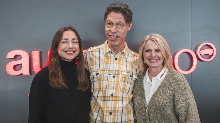 Jana Müller (Account Managerin Snook), Comedian Maddin Schneider und Diana Rössel (Leitung Kommunikation Autoexpo)