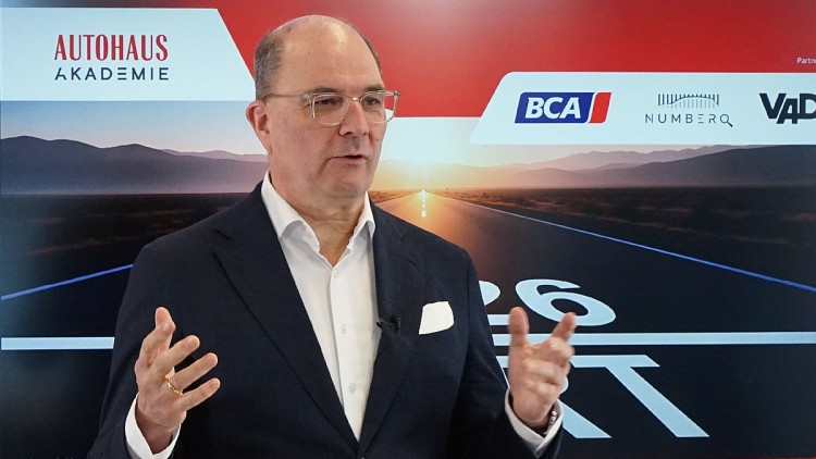 Branchenexperte Norbert Irsfeld sieht viel Optimierungspotenzial im "Maschinenraum" des Autohandels.